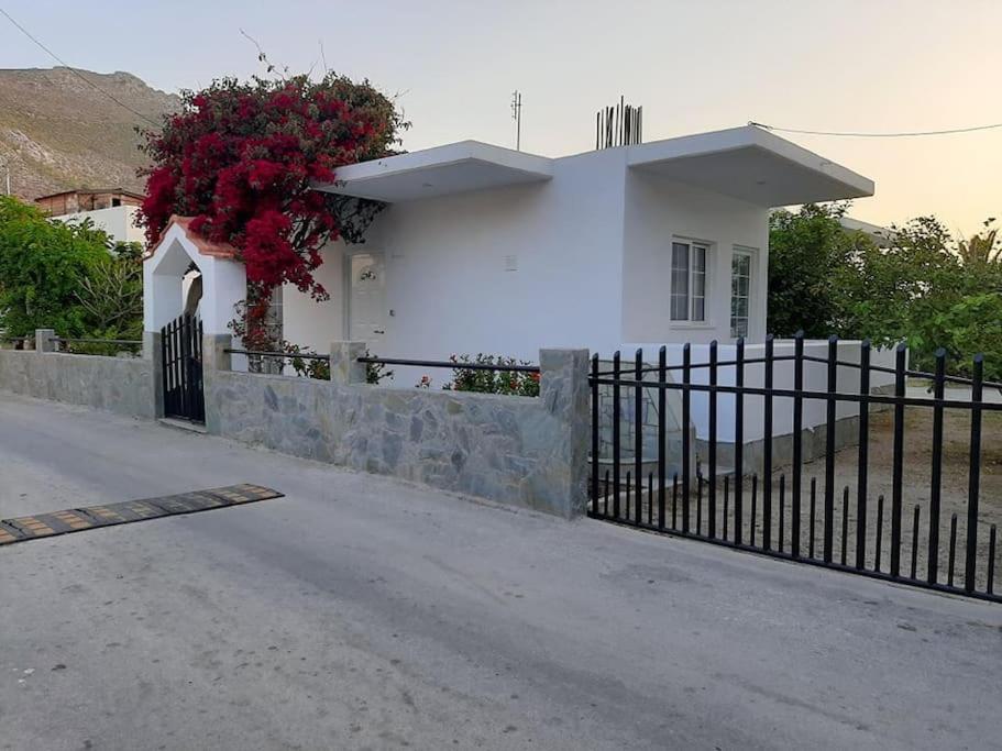 Annika'S Summer Dream Livadia  Exterior photo