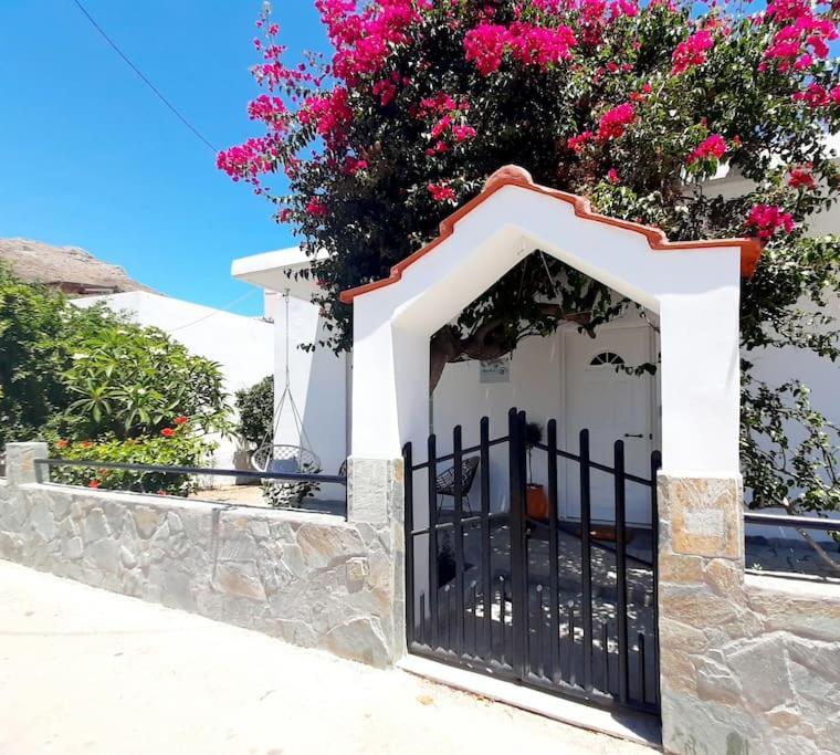 Annika'S Summer Dream Livadia  Exterior photo